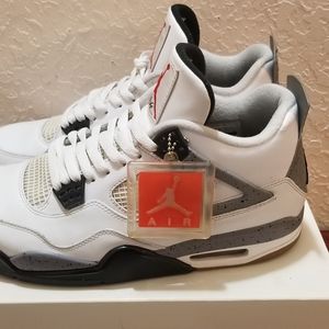 Air Jordan 4 Retro (White Cement) (2012)